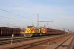 MEG (MAK G 1206) 216 & 220 Mit dem Leer Kohlependel Buna - Whlitz hier bei der Einfahrt in Profen da der Knotenpunkt Merseburg gespert ist werden alle Zge umgeleitet 22.11.2011