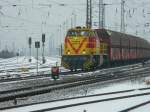 MEG 220, MaK G 1206 mit einem Kohlependel-Leerzug auf dem Weg nach Profen durchfährt am 25.