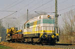 28.03.2007, Saalfeld, Lok 4070.04 fährt mit einem kurzen Bauzug in Richtung Probstzella aus. Zu der Zeit stand sie wohl im Dienst der ARCO Transportation GmbH, Elsteraue-Tröglitz.
