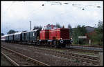 V 65001 war am 2.10.1999 mit einem Nostalgiezug in Richtung Diepholz unterwegs und fährt hier durch den Bahnhof Bohmte.