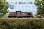 HSL Lok 290 127 bei Rangierarbeiten auf dem Bahnhof Stralsund Rügendamm unterhalb der MV Werften Stralsund.