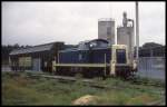 Hafenbahn Anschluss in Achmer bei Bramsche: 291097 rangiert am 24.8.1992 im Hafengelände am Mittelland Kanal.
