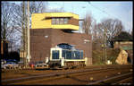 291099 passiert das Stellwerk am Mindener Bahnhof am 19.12.1989.