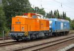 111 038-6(293 022-0)+145 030-7 beim Rangieren im Bahnhof Rostock-Bramow.25.07.2014