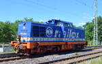 Raildox GmbH & Co. KG, Erfurt mit  293 002-2  [NVR-Nummer: 98 80 3293 002-2 D-RDX] am 28.06.22 Vorbeifahrt Bahnhof Magdeburg-Neustadt.