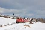 294 587 mit einem Gterzug unterhalb von Gebenbach am 13.02.2009 (Strecke Amberg-Schnaittenbach)