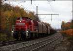 294 861 brummt lautstark mit ihrer bergabefahrt aus Bochum in Richtung Wanne-Eickel. (04.11.2010)