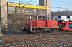 294 574-9, bringt am 90.02.2011 einen Autotransportzug in die Nordgruppe in Lehrte.