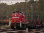 Die fleiigen Arbeitstiere im Rangier - und Verschiebedienst. Hier zu sehen, die
294 782-8 bei der Arbeit in Duisburg Wedau, Oktober 2012.