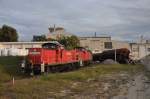 294 717 mit defekter 294 729 am 28.08.2012 bei der Bedienung des Privatanschlusses der Firma Kick in Schnaittenbach (Strecke Amberg-Schnaittenbach)