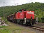 294 810-7 mit einer kleinen bergabe in Richtung Schweinfurt. Aufgenommen am 23.05.2013 in Wernfeld.