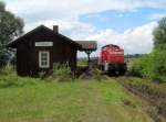 294 635-8 mit Übergabe Schlüsselfeld - Bamberg am 16. August 2014 im Haltepunkt Sambach.