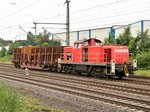 Die Seelzer 294 955-0 (NVR: 91 80 6294 955-0 D-DB) am 04.08.2016 mit einem Wagen voll Stahlmatten bei Porta Westfalica...