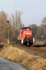294 890 wurde am 17. Januar 2017 am BÜ Uechtingstraße in Gelsenkirchen fotografiert.
Die Lok war Lz auf dem Weg von Gelsenkirchen-Horst Nord nach Gelsenkirchen-Bismark.