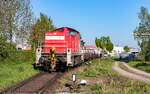 294 595 beim fröhlichen Rangiermanöver im Industriegleis Bühl 22.4.26