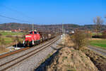 294 717 DB Cargo mit der Rothenburger �bergabe bei Oberdachstetten Richtung Steinach b. Rothenburg, 28.03.2022