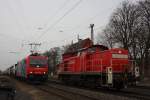 Am 22.2.12 mussten die SBB Cargo 482 047 und die 294 791 einen Halt in Ratingen-Lintorf einlegen.