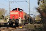 DB Cargo 294 590-5 mit einem Güterzug auf Bahnhof Salzbergen am 20-4-2016.