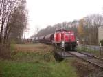 294 148 ist am 11.11.2005 mit einem Gterzug Richtung Hirschau (Strecke Amberg-Schnaittenbach)unterwegs.