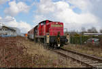 Bei genauerer Erkundung der Anschlussbahn im Gewerbegebiet Halle-Ost entdeckte ich 294 665-5 (294 165-0 | 294 165-6 | 290 165-0 | DB V 90) zwischen dem Kanenaer Weg und der Grenzstraße.