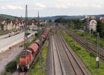 294 812 mit gemischtem Güterzug am 12.08.2021 am Eszetsteg in Stuttgart.