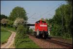 295 733 ist auf ihrer Solofahrt unterwegs in Richtung Kornwestheim. Aufgenommen am 14.Mai 2008 bei Ellental.