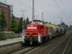 V90, 294 806-5 mit Kesselwagen als Kurzzug von Marl nach Wanne
Eickel,Durchfahrt Gleis 1 in Recklinghausen Hbf.(26.08.2008)