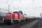 294 711-7 zieht einen  modellbahngerechten  Kurzgterzug aus dem Gleisdreieck von Gro Gerau-Dornberg weiter nach Mainz-Bischofsheim. (03/09).