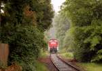  294 856-0 hat soeben ihre Wagen auf dem Schrotthandelsgelnde abgehngt und fhrt nun zum Bahnhof Viersen zurck. 27.5.2010