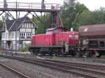 295 069-9 rangiert mit ein paar Gterwagen im Bad Harzburger Bahnhof  
(2.7.07)