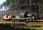 295 076-4 Railsystems RP + 363 678-4 auf der Frankenwaldrampe bei Förtschendorf am 03.11.2015.