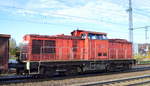 DB Cargo AG (D)  298 328-6  [NVR-Nummer: 98 80 3298 328-6 D-DB] mit laufendem Motor am Ende eines Güterzuges am 16.11.20 Bf. Golm (Potsdam).