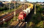 Railion 298 331-0 wurde vom BEHALA-Gelnde gezogen und konnte jetzt in der bereits tiefstehenden Sonne selbststndig die Fahrt fortsetzen (Berlin Westhafen, 05.06.2009).