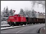 298 318-7 beim Rangierbetrieb vor dem Nordhafen Stralsund. am 29.01.09 