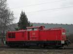 298 318-7 wartet auf die Rangierfahrt um den Dngerzug von Rostock-Bramow nach Poppendorf aus dem Rostocker Fracht und Fischereihafen zuholen(01.04.2011)