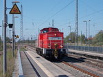 298 318,am 12.Mai 2016,auf der Durchfahrt nach Mukran in Bergen/Rügen.