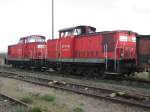 345 970-8 und 345 091-3 stehen auf den Rand im Gterbahnhof Dresden-Friedrichstadt und warten auf eine ungewisse Zukunft.7.04.07