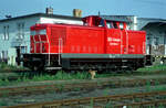 Ex DR-Rangierlok 345 016 am 21.07.1998 bei der Güterabfertigung Hennigsdorf (gegenüber dem Bahnhof).