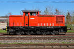 Wollte mal ein paar andere Motive und habe die Position gewechselt. 
Intertourex 345 386 Rangierlok südlich von Dessau Hauptbahnhof am 22.4.26. Im Hintergrund ein schöner Turm.