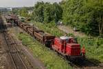 260 109-4 mit Schotterzug in Bad Honnef, am 27.05.2018.