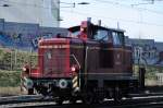 Nostalgiefeeling: 260 312-4 der EfW im Lokportrait. (Abzweig Mainz-Kostheim, 19.03.2009).