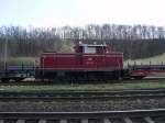 260 312-4 ( NVR ... 360 312-3 ) steht am Stolberger Bahnhof auf dem neuverlegtem Gleis fr die Ringbahn nach KHEZ ber Alsdorf (08.04.12)