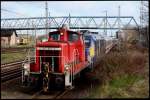 362 853-4 vor 101 101-4 + IC Park beim rangieren vor dem Hbf Stralsund.
am 24.04.10 