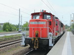 Nachschuss auf einen Lokzug  bestehend aus 362 755-1, eine BR 155 und 232 238-6 bei der Durchfahrt durch Gransee in Richtung Berlin am 18. Mai 2016.

