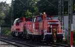 DB Cargo AG, Mainz mit ihrer  261 034-3  (NVR:  92 80 1261 034-3 D-DB ) und  362 509-2  (NVR:  98 80 3362 509-2 D-DB ) am Haken Richtung Rbf.