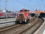 362 757 holte,am 16.Juli 2011,die Kurswagen von Heringsdorf vom Bahnsteig,in Stralsund,um Diese mit den Wagen aus Binz zuvereinen.