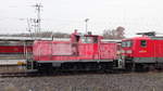 DB Cargo 363 141-3 + DB 114 006-0 und dem Leerpark des RE 19918 aus Nürnberg Hbf, am 13.01.2019 in Stuttgart Hbf.