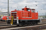 Rangierlok 363 154-6 rangiert am badischen Bahnhof. Die Aufnahme stammt vom 12.07.2019.