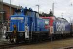 Press 363 028-0 / 363 043-1 D-PRESS | vor 482 033-8 auf 3 im Bf Anklam [WAK] | April 2022 | von der Grenze der DB-Anlage in der Werkstrasse aus aufgenommen.