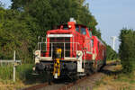  Unn�tige Reisen vermeiden  hie� die Empfehlung der Deutschen Bahn dieses Wochenende. Da eine Dachgeschosswohnung bei diesen Temperaturen allerdings auch nicht sonderlich angenehm ist, ging es f�r mich trotzdem raus. Gegen Abend war 363 240 mit 185 589 gemeldet. Die Reise von Speyer nach Homburg war f�r das Gespann zwar nicht unn�tig, daf�r aber unn�tig lang. Da durch Bauarbeiten zwischen Neustadt und Hochspeyer der direkte Weg nicht verf�gbar war, ging es �ber Landau, Pirmasens Nord und Zweibr�cken. Daf�r musste in Schifferstadt, Neustadt und St. Ingbert Kopf gemacht werden. Um kurz vor 19 Uhr rollt die Fuhre durch Ein�d. 185 589 wurde in St. Ingbert abgekuppelt und fuhr aus eigener Kraft weiter Richtung Saarbr�cken.(27.06.2026)